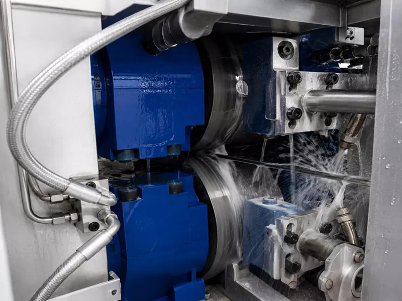 Precision copper flat wire produced on GRM integrated drawing and rolling line